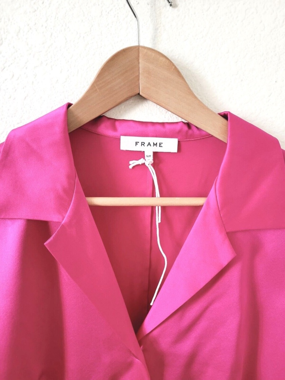 $398 Unworn Frame Silk Femme Shirt in Magenta - Picture 4 of 13